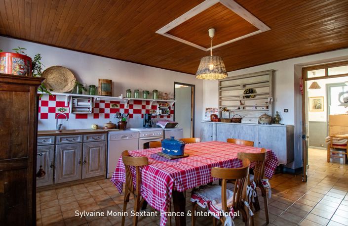 Image No.7-3 Bed Property for sale