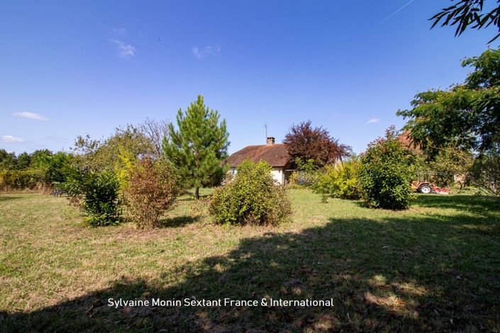 Image No.17-3 Bed Property for sale