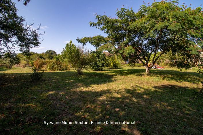 Image No.6-3 Bed Property for sale