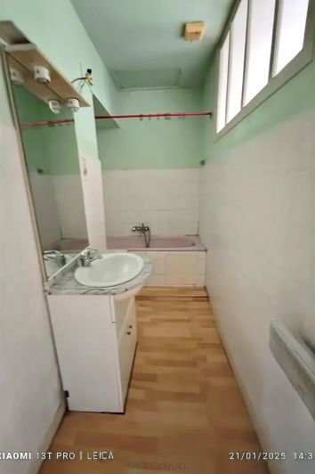 Image No.8-2 Bed Property for sale