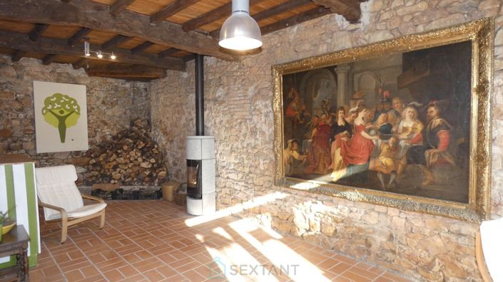 Image No.11-3 Bed Property for sale