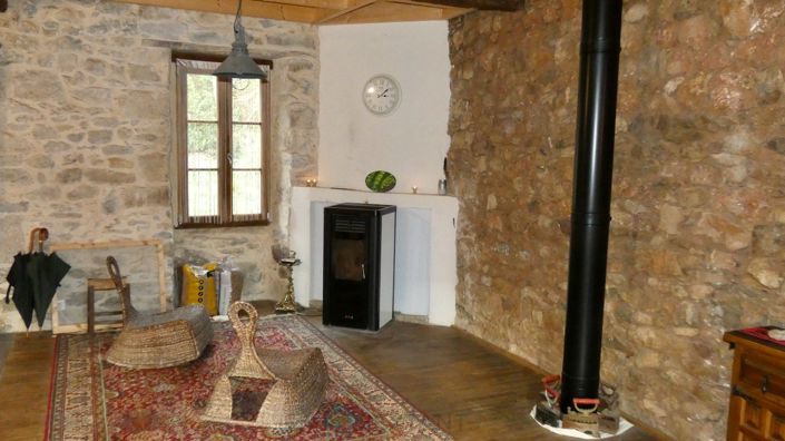 Image No.12-3 Bed Property for sale