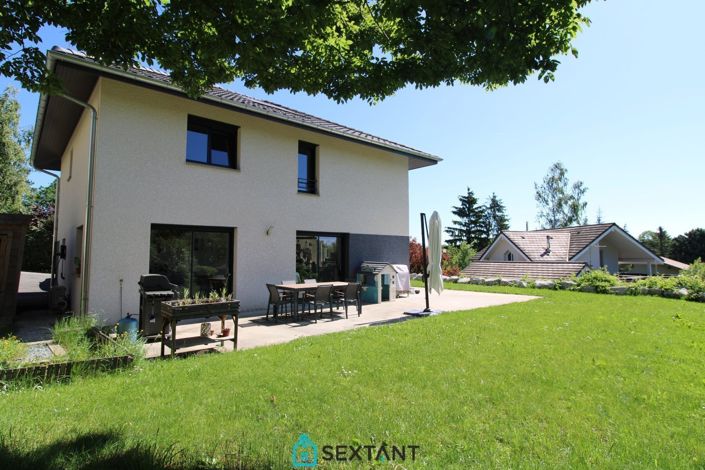 Image No.1-3 Bed Villa for sale