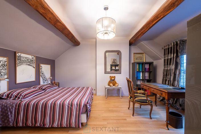 Image No.12-3 Bed Property for sale