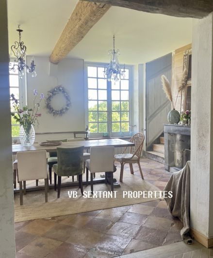 Image No.9-7 Bed Property for sale