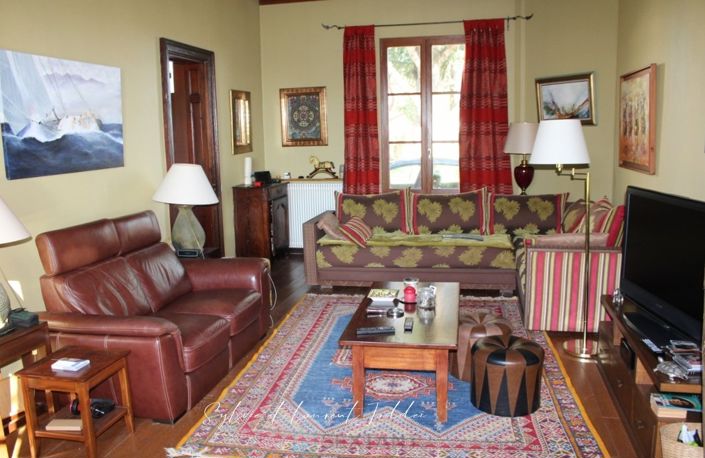 Image No.9-4 Bed Property for sale