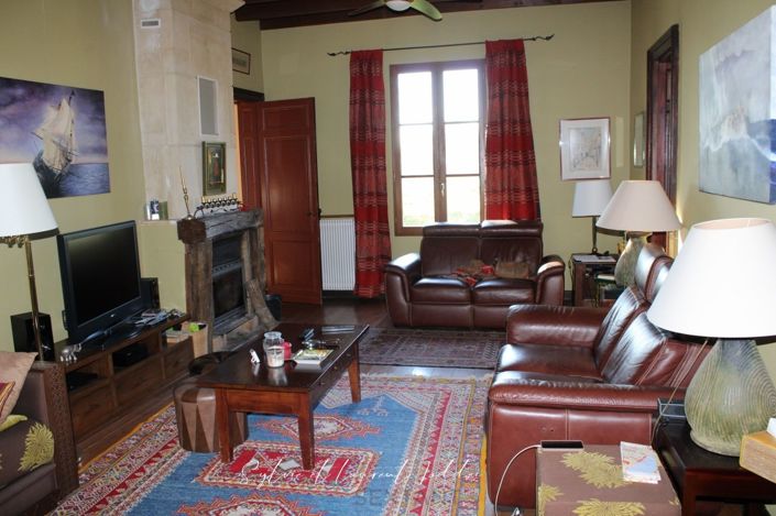 Image No.8-4 Bed Property for sale