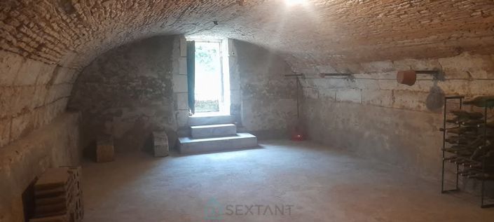 Image No.14-5 Bed Property for sale