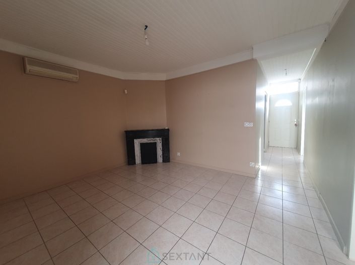 Image No.1-2 Bed House for sale