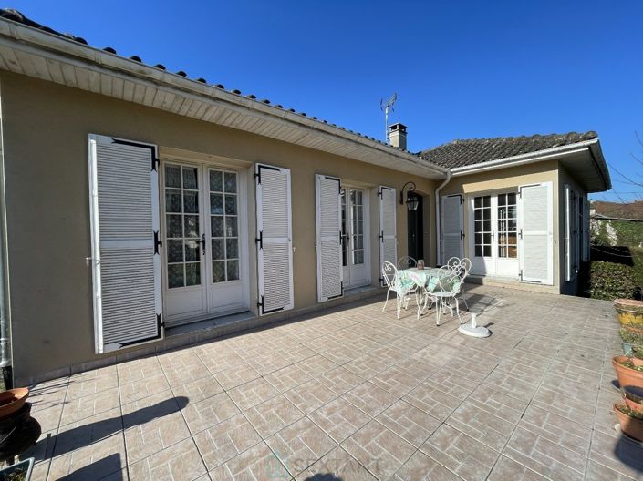 Image No.6-3 Bed House for sale