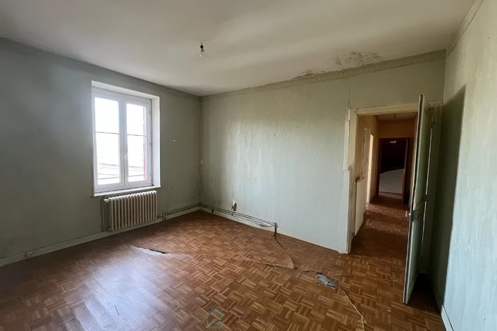 Image No.4-6 Bed House for sale