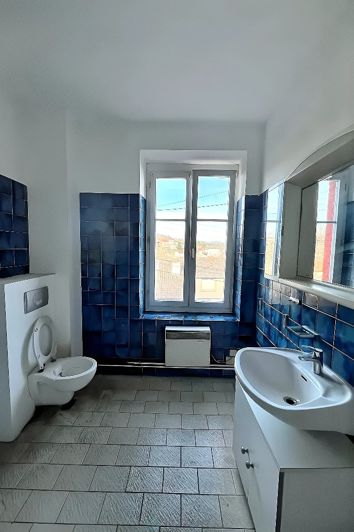 Image No.6-6 Bed House for sale