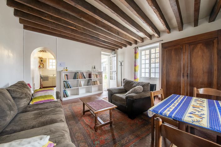 Image No.13-6 Bed Property for sale