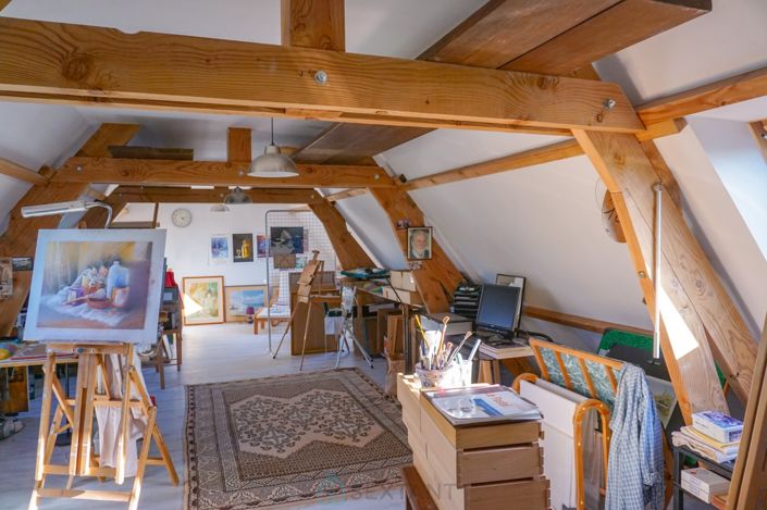 Image No.18-5 Bed Property for sale