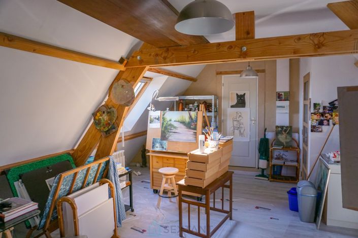 Image No.20-5 Bed Property for sale