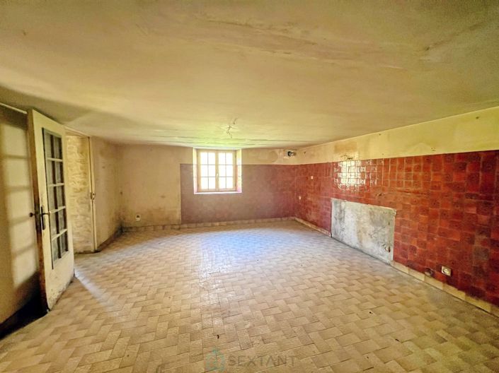 Image No.11-4 Bed Property for sale