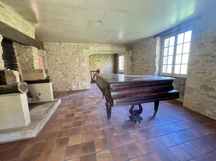 Image No.18-4 Bed Property for sale