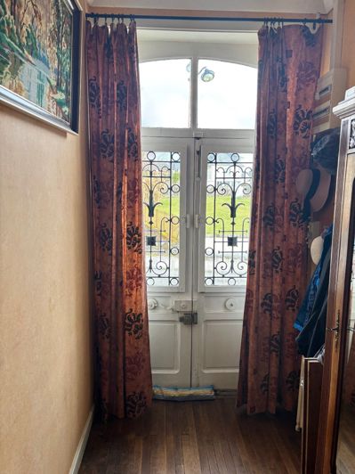 Image No.8-4 Bed Property for sale