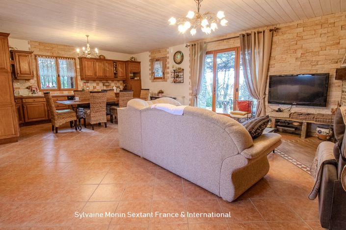 Image No.11-4 Bed Property for sale