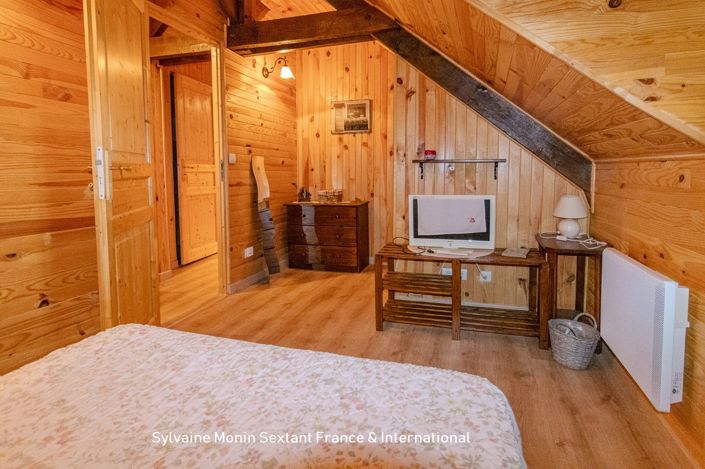 Image No.17-4 Bed Property for sale