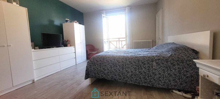 Image No.9-7 Bed Property for sale