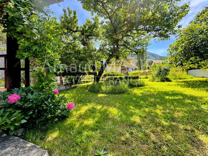 Image No.12-3 Bed House for sale