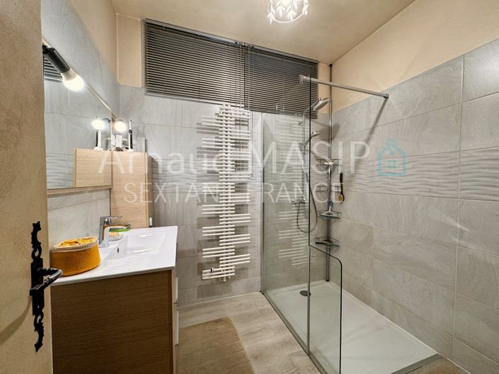 Image No.9-3 Bed House for sale