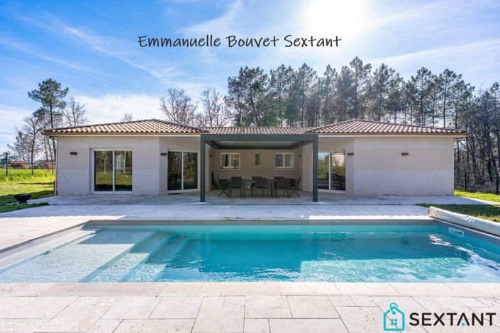Image No.1-4 Bed Property for sale