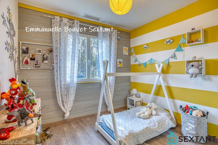 Image No.15-4 Bed Property for sale