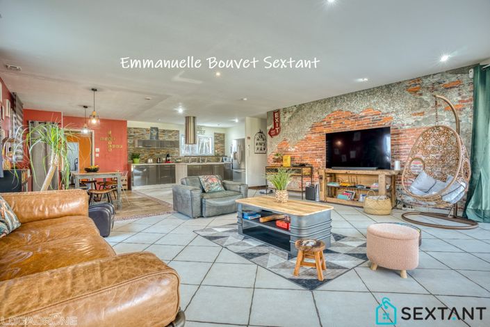 Image No.1-4 Bed Property for sale