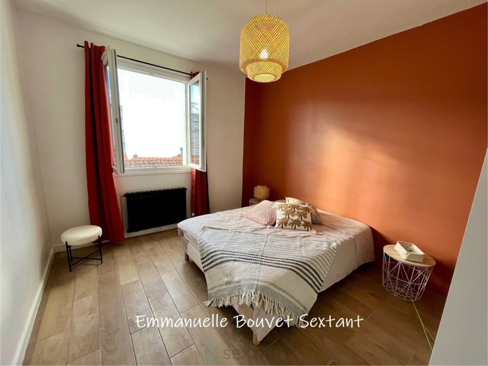 Image No.1-3 Bed Property for sale