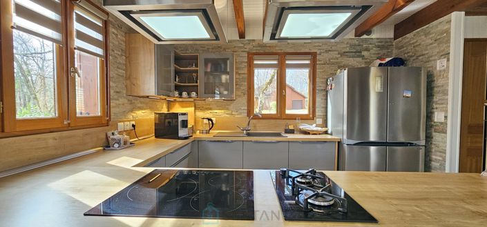 Image No.16-4 Bed Chalet for sale