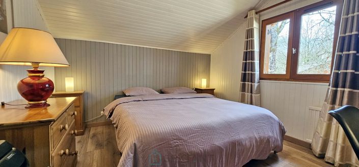 Image No.18-4 Bed Chalet for sale