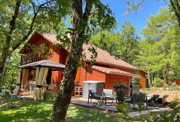 Image No.2-4 Bed Chalet for sale