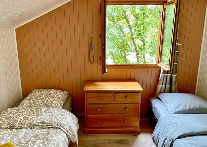 Image No.23-4 Bed Chalet for sale