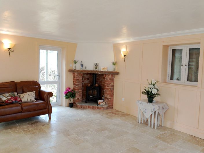 Image No.4-2 Bed House for sale