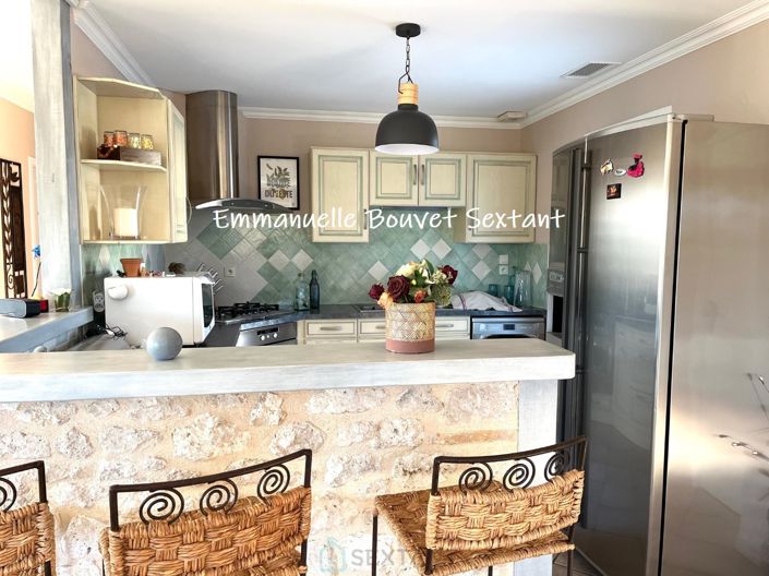 Image No.9-3 Bed Property for sale