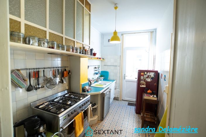 Image No.7-5 Bed House for sale