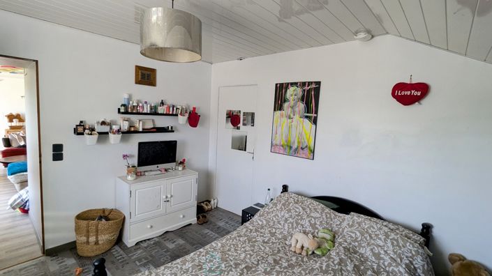 Image No.22-3 Bed Property for sale