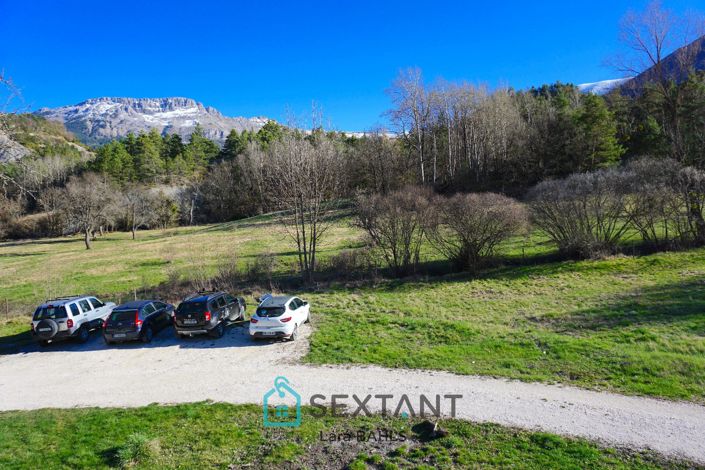 Image No.10-1 Bed Property for sale