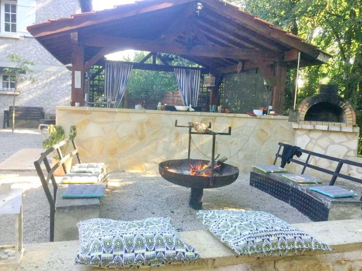 Image No.8-4 Bed House for sale