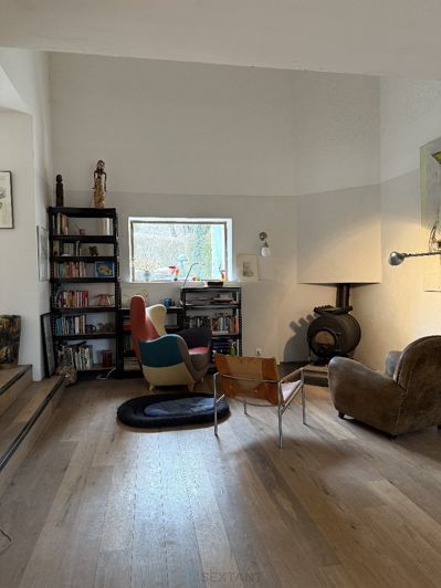 Image No.11-5 Bed Property for sale