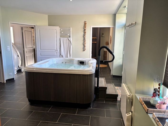 Image No.3-2 Bed Property for sale