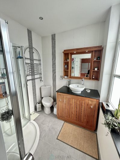 Image No.9-6 Bed Property for sale