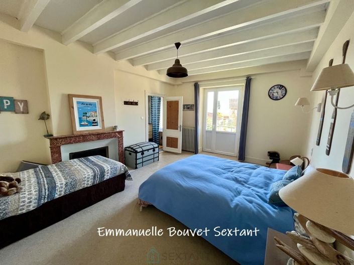 Image No.20-3 Bed Property for sale