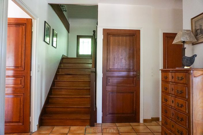 Image No.13-4 Bed Property for sale