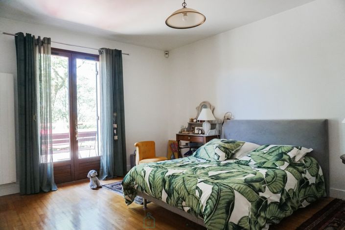 Image No.18-4 Bed Property for sale