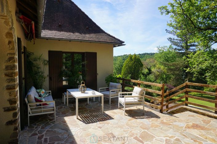 Image No.4-4 Bed Property for sale