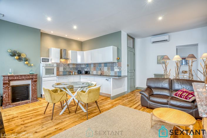 Image No.1-5 Bed Property for sale