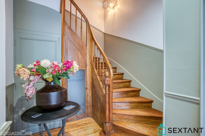 Image No.15-5 Bed Property for sale